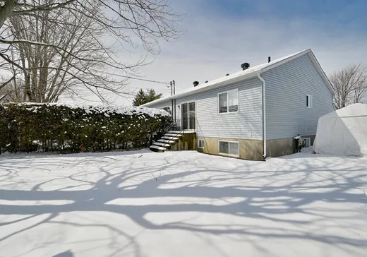 Maison à vendre - 478 Rue du Louvre, Mont-Saint-Hilaire, J3H 4S8