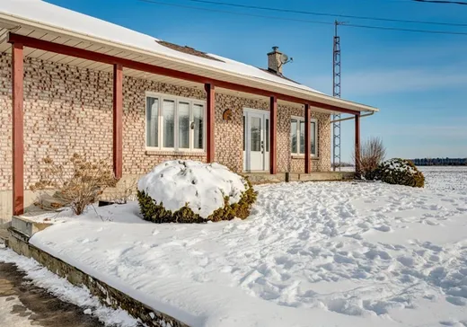 Maison à vendre - 21 Rue St-Charles, Massueville, J0G 1L0