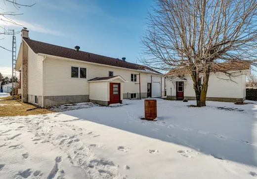Maison à vendre - 21 Rue St-Charles, Massueville, J0G 1L0