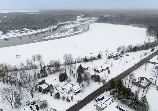 Maison à vendre - 16 Rue St-Jean, Sainte-Clotilde-de-Horton, J0A 1H0