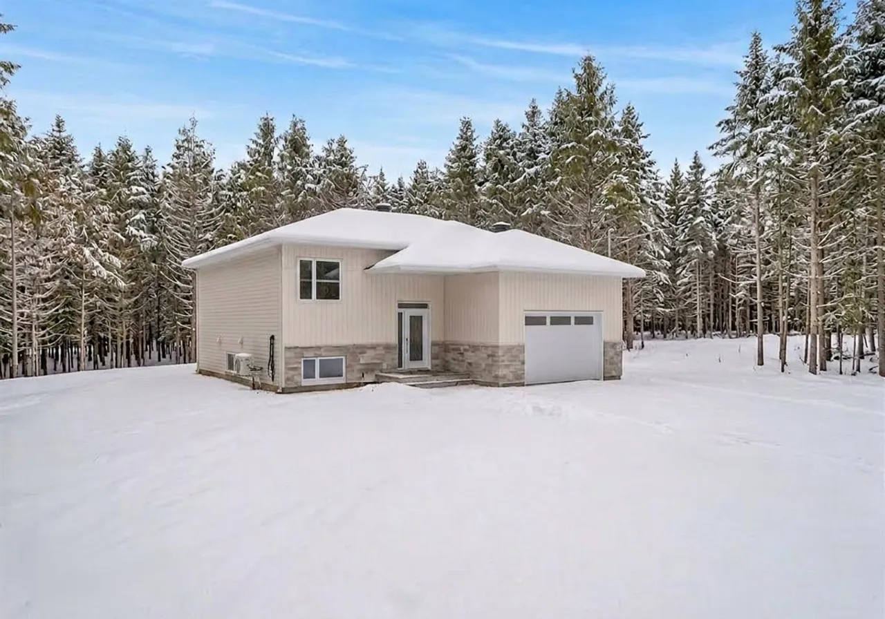 2361 Ch. Deschesne — photo 1