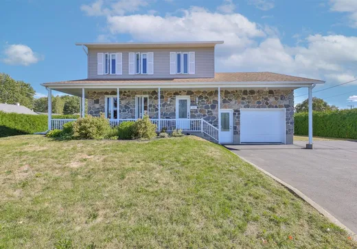 Maison à étages à vendre - 308 Rue Monseigneur-Nadeau, Massueville, J3P2H2