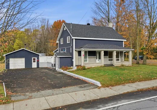 Maison à étages à vendre - 23 Ch. de Hatley, Coaticook, J0B1L0