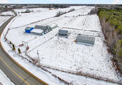 Fermette à vendre - 3038Z Rg de la Rivière-de-l'Est, Sainte-Clotilde-de-Horton, J0A 1H0