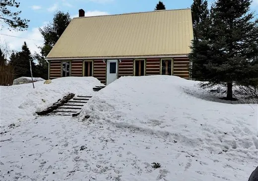 Two or more stories for sale - 248 2e Rang, Causapscal, G0J1J0