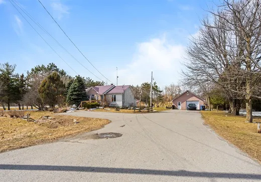 Bungalow à vendre - 2000 Route 132, Saint-Anicet, J0S1M0