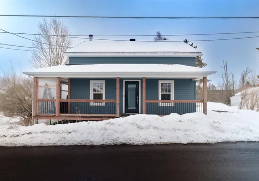 Two or more stories for sale - 155 Rue Gagné, St-Gilles, G0S2P0