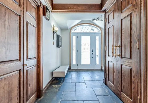 Maison à vendre - 528 Rue Vaudreuil, Mont-Saint-Hilaire, J3H 4L6