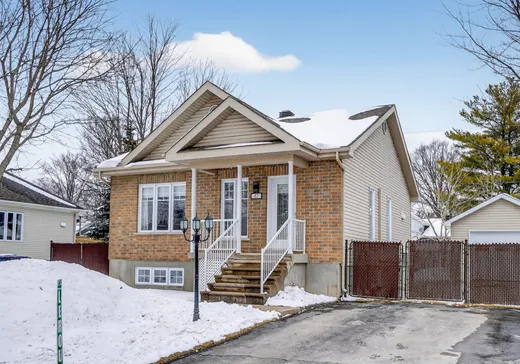 Two or more stories for sale - 82 Rue des Chênes, Lavaltrie, J5T4C6