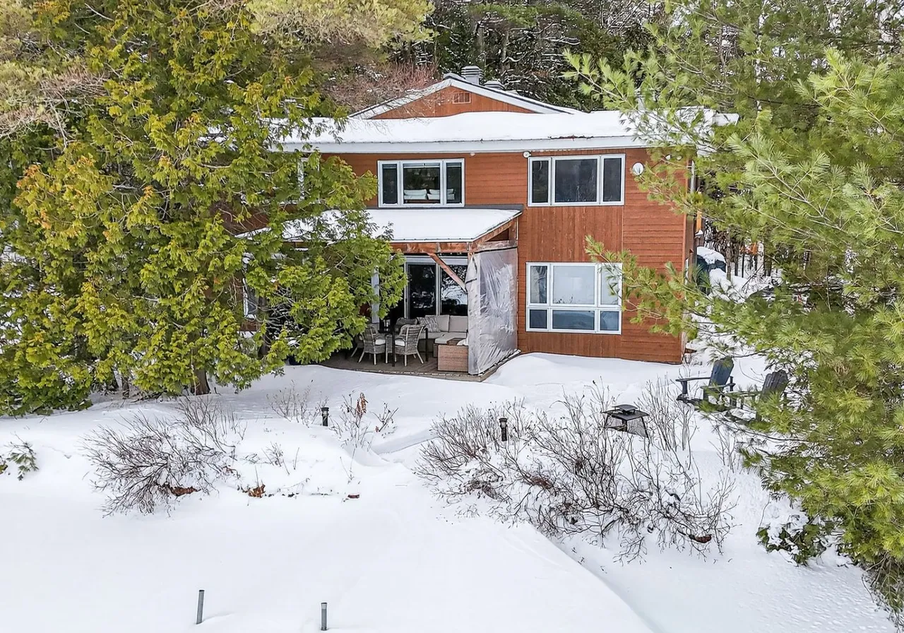 2100 Ch. du Lac-Brûlé — photo 1