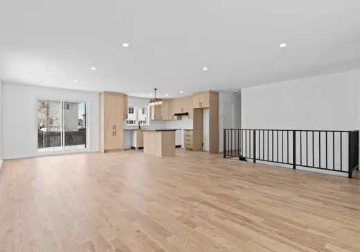 Maison à vendre - 221 Rue Poliquin, Lavaltrie, J5T 2X5