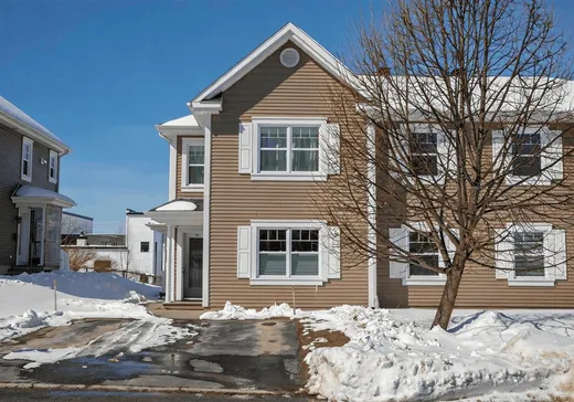 Condo for sale - 709 Rue St-Alphonse S., Magog, J1X 3T7