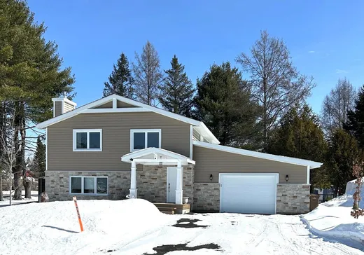 Two or more stories for sale - 345 Rue des Rochers, Sainte-Adèle, J8B1P7