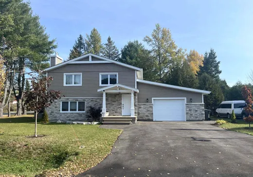 House for sale - 345 Rue des Rochers, Sainte-Adèle, J8B 1P7
