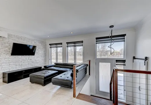 Maison à vendre - 480 Rue de la Neuve-France, Saint-Jean-sur-Richelieu, J3B 1A5