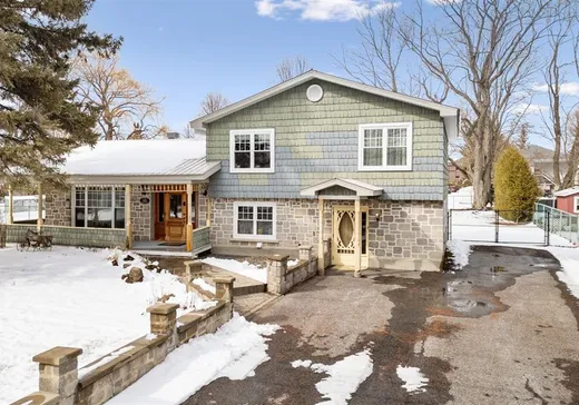 Maison à vendre - 15 Rue du Collège, Saint-Jean-sur-Richelieu, J0J 1J0