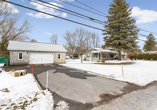 Maison à vendre - 15 Rue du Collège, Saint-Jean-sur-Richelieu, J0J 1J0