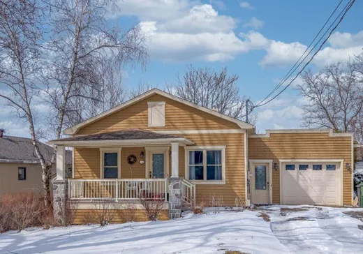 Maison à vendre - 264 Rue St-Louis, Warwick, J0A 1M0