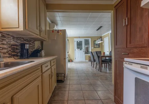 Maison à vendre - 264 Rue St-Louis, Warwick, J0A 1M0