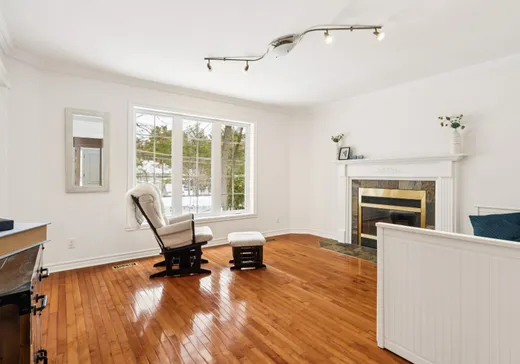 Maison à vendre - 2340 Rue du Conservatoire, Les Cedres, J7T 3C9