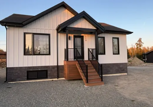 Maison à vendre - 510 Ch. du Camping, Amos, J0Y 1Z0