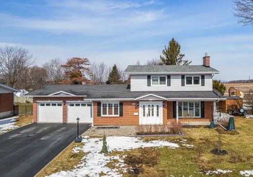 Two or more stories for sale - 1146 Rue de l'Expo, Farnham, J2N2H6