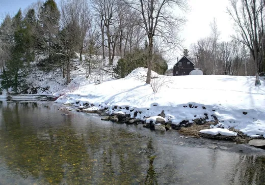 Un étage et demi à vendre - 129 Route 143, Richmond, J0B2B0