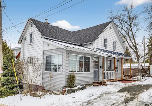Two or more stories for sale - 25 Rue Bolduc N., Duparquet, G6G4G6