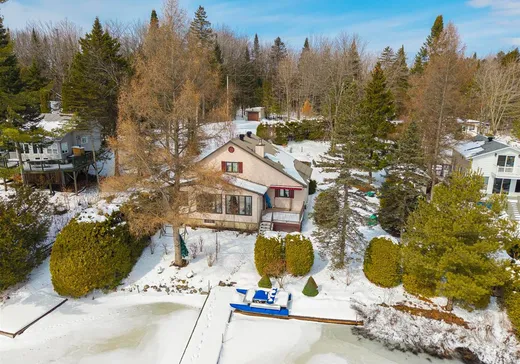 Two or more stories for sale - 88 3e Rang, St-Etienne-De-Bolton, J0E2E0