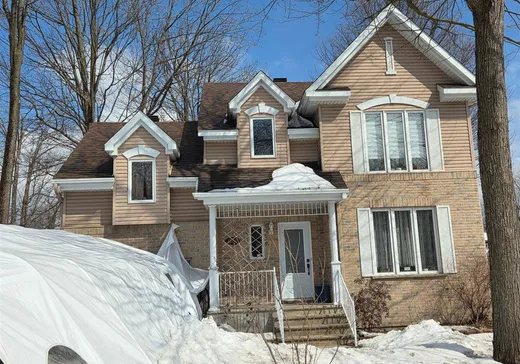 Two or more stories for sale - 641 Rue Ernest-Bourque, Blainville, J7C5H7