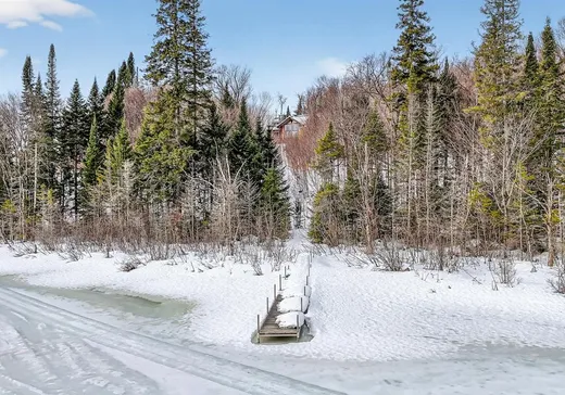 House for sale - 5 Ch. d'Azur, Val-des-Lacs, J0T 2P0