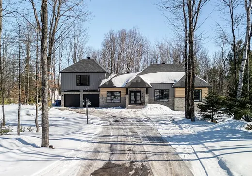 Maison à vendre - 275 Rue des Grands-Pics, Saint-Colomban, J5K 0H7