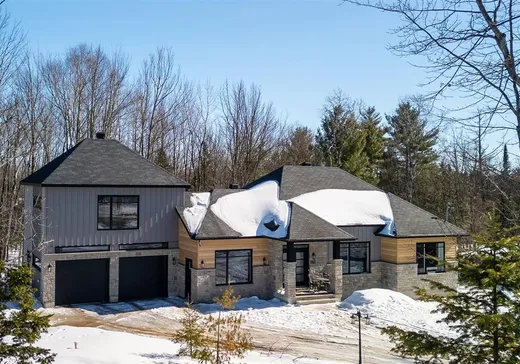 Maison à vendre - 275 Rue des Grands-Pics, Saint-Colomban, J5K 0H7