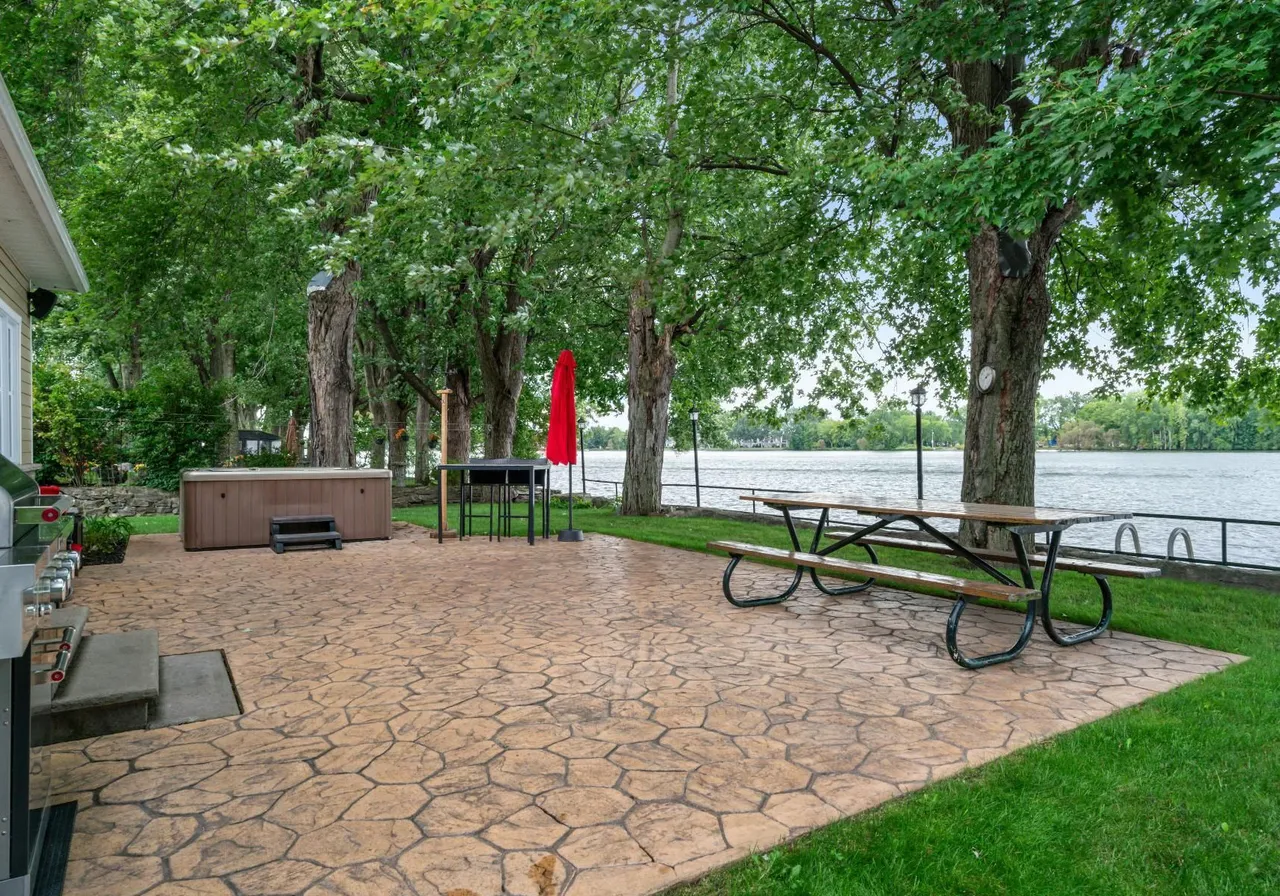 1160 Allée de la Riveraine — photo 3