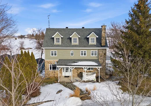 Maison à étages à vendre - 187 Rg du Haut-de-la-Rivière N., Saint-Césaire, J0L1T0