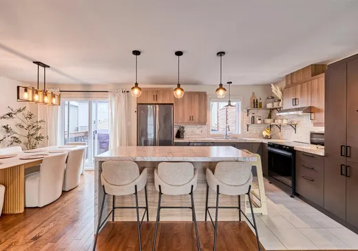 House for sale - 815 Rue Papineau, Saint-Roch-de-Richelieu, J0L 2M0