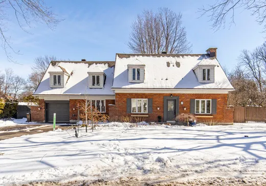 Two or more stories for sale - 27 Rue de Bretagne, Saint-Pie, J4S1A3