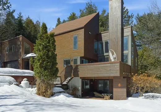Two or more stories for sale - 20 Ch. Ovila, Mont-Tremblant, J8E2G8