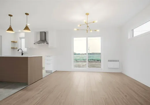 Maison à vendre - 2219 Rue des Pluviers, Sainte-Marie, G6E 1E7