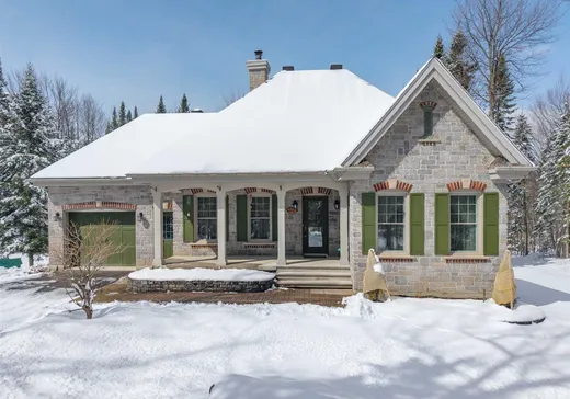 Maison à étages à vendre - 19 Rue de la Pommeraie, Sherbrooke, J0B3G0