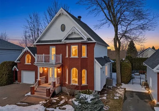 Maison à étages à vendre - 900 Rue des Oeillets, Drummondville, J2C7T8