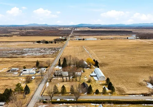 Fermette à vendre - 438Z Rg St-Georges, L'Ange-Gardien, J0E 1E0