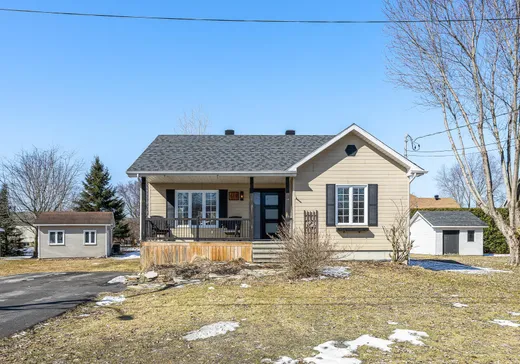 Maison à étages à vendre - 619 Rue des Bouleaux, Saint-Jean-sur-Richelieu, J0J1X0