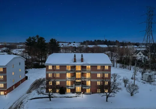 Condo à vendre - 700 Rue Bélanger, Saint-Jérôme, J7Z 1A5