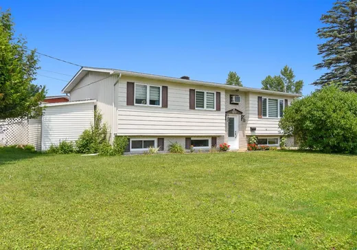 Bungalow for sale - 120 Rue Lapointe, Maniwaki, J9E3E2