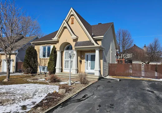 Maison à étages à vendre - 144 Rue Lafortune, Le Gardeur, J5Z5A9