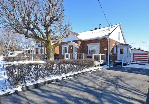 Maison à étages à vendre - 112 Rue St-Charles, Salaberry-de-Valleyfield, J6S4A1