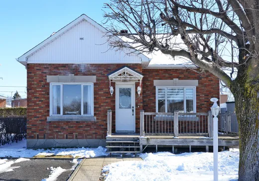 Maison à vendre - 112 Rue St-Charles, Salaberry-de-Valleyfield, J6S 4A1