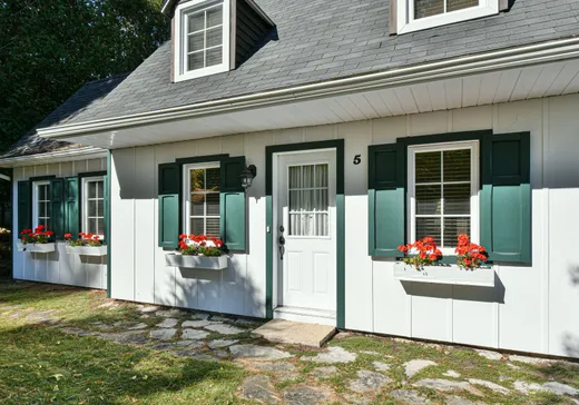 Two or more stories for sale - 5 Rue Forget, Saint-Sauveur, J0R1R0