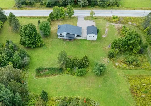 Maison à vendre - 304 Route 105, Gatineau, J9A 3A9